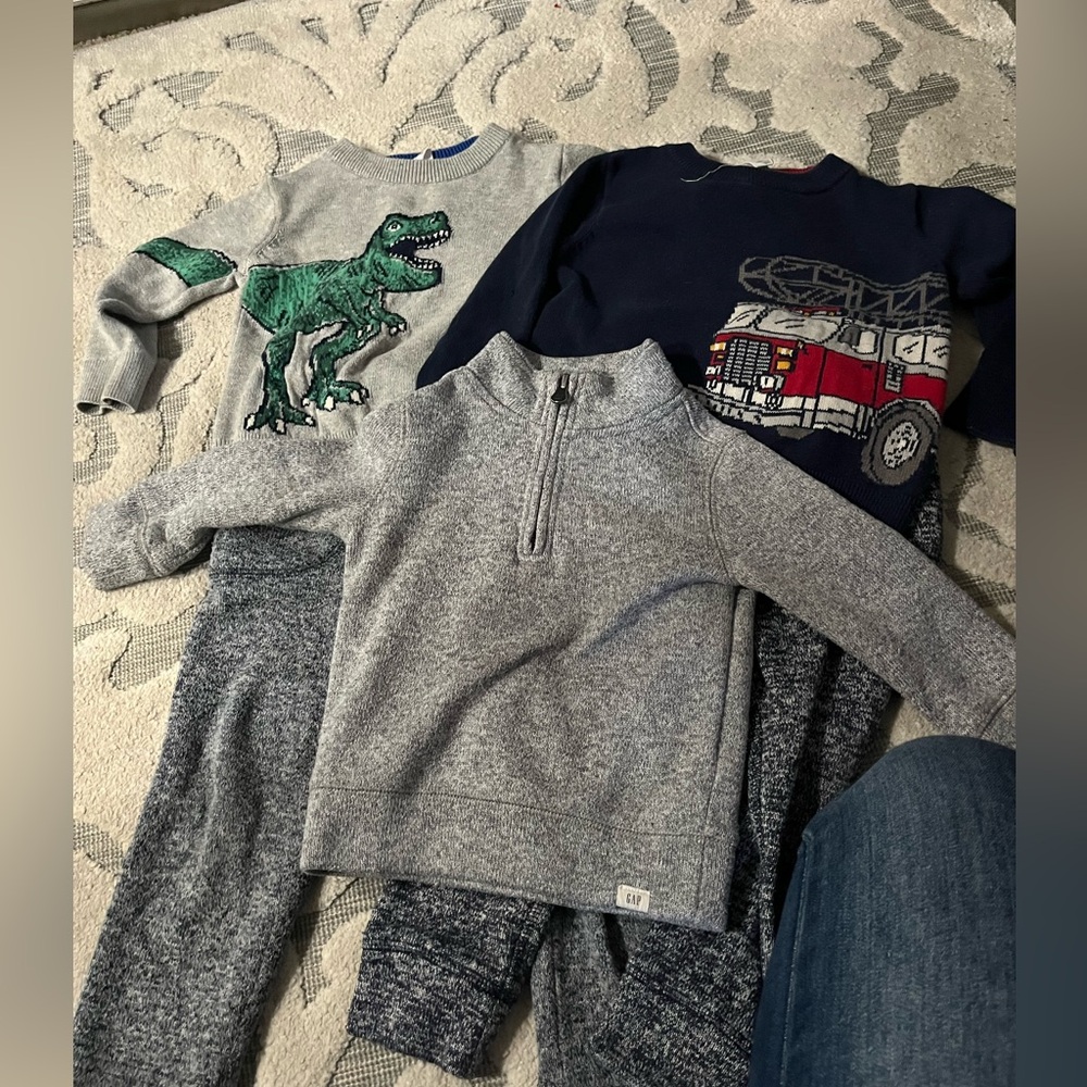 3 knit Gap tops, 2 Gap pants
